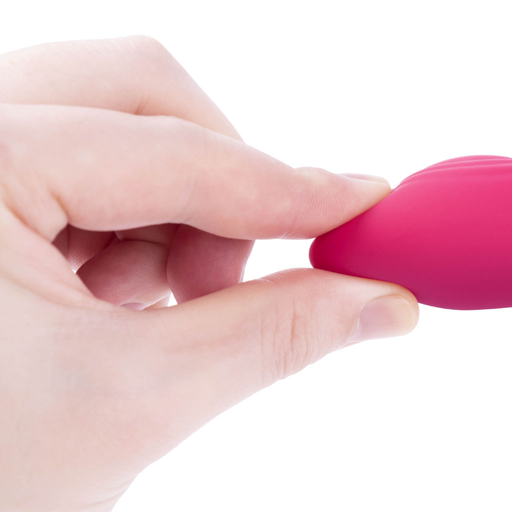 Svakom - Iris G-spot Vibrator hand