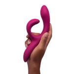 We-Vibe - Nova 2 Rabbit Vibrator - Roze hand