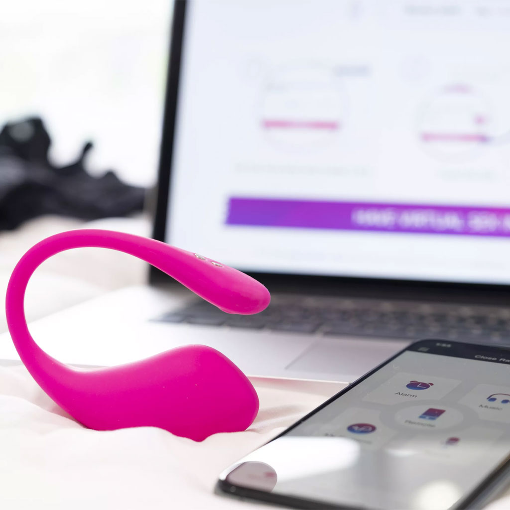 Lovense Lush 3.0 - Vibratie Ei met App laptop