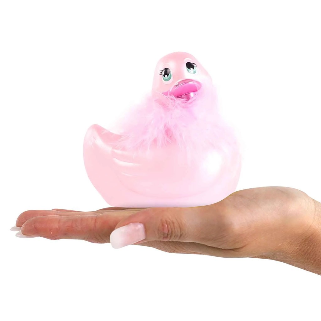 I Rub My Duckie 2.0 | Paris Roze hand