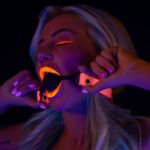 Taboom - Glow in the Dark Ball Gag Roze bestellen