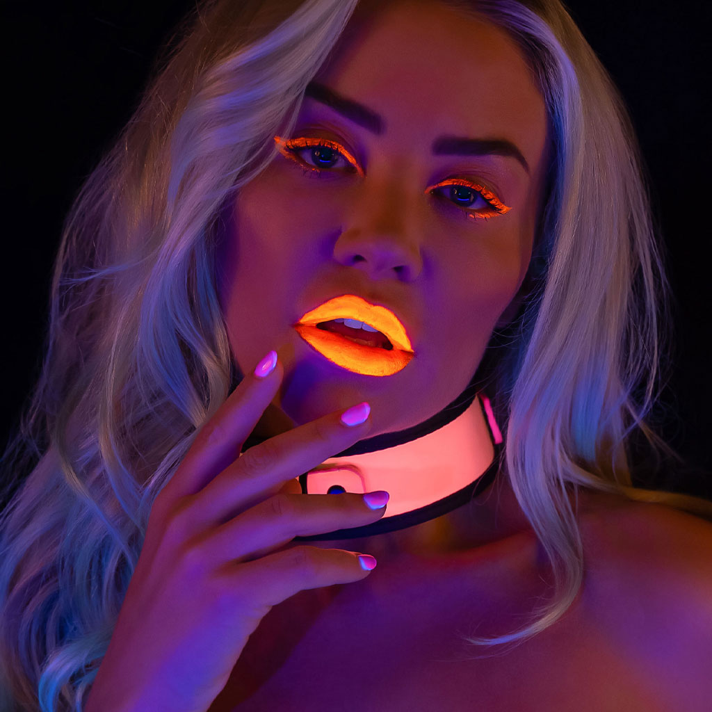 Taboom - Glow in the Dark Halsband met Ketting Roze kopen