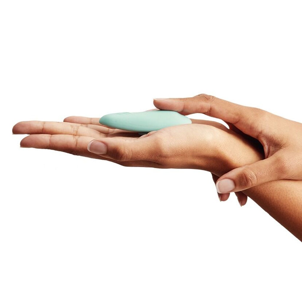 We-Vibe - Moxie+ Panty Vibrator Turquoise hand