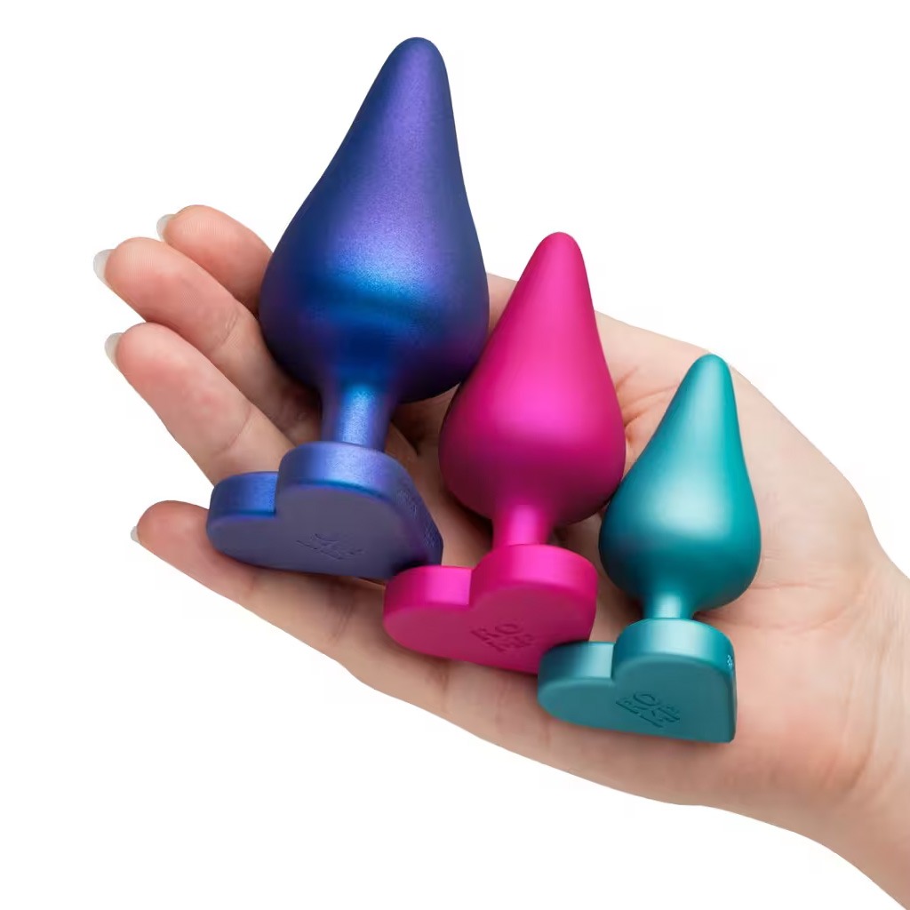 ROMP Luster - Buttplug Training Set in hand