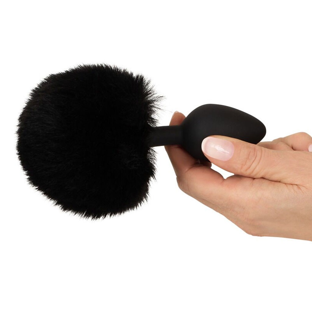 You2Toys - Fluffy Tail Buttplug Zwart - Medium hand