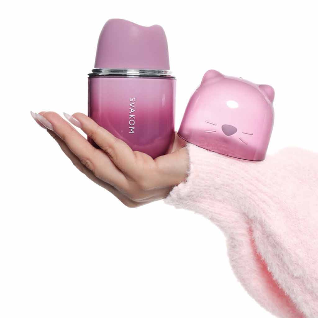 Svakom Klitty clitoris vibrator - met likken, zuigen en app bediening